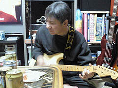 �V�Ȃ̍��i�H�𔭕\������I