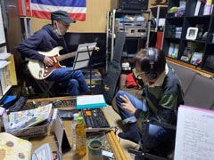 �Y�ꕨ���炯�̎R����K�ڂɎ�̍��񂾉��t�𒮂����鋴�{...