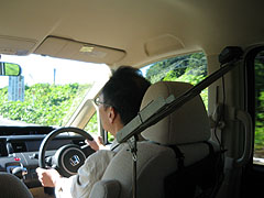 �����A�s���ł��`�I�ƒx������߂��ׂ��A�N�Z���𓥂ݍ��ދ��{...