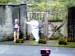 �`���̗m�ق̑O�Ń|�[�Y�������K�H