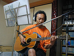 �����̃M�^�[�\����^�����鋴�{...