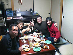 ��N���ɊJ�Â��ꂽ�gRUG��Y�N��h���������Ȃ�B�����牜��A�R���A�X���A���B