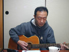 �C�������_�I�@�A�R�M���Q�ŐV�Ȕ��\�ɗՂދ��{...