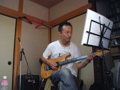 �}�C�P���E�V�F���J�[���玛���^�P�V�܂ŁH�@�ό����݂̃M�^�[�v���C�𒮂����鋴�{...