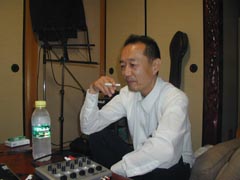 ���ƂŔ��������ˑR�̗��q�̂��A�Ŕ��C���̋��{...